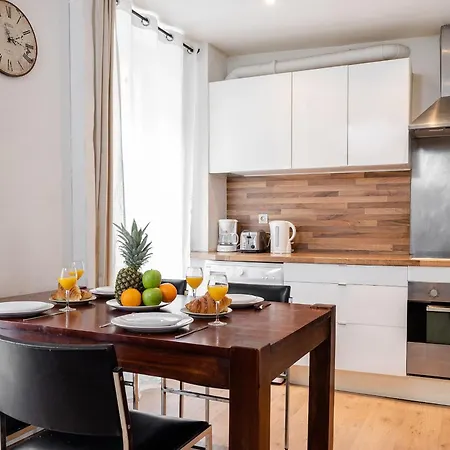 Lejlighed Eiffel Tower & Champ De Mars - Cityapartmentstay Paris