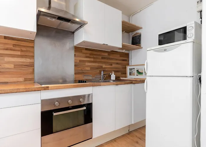 Eiffel Tower & Champ De Mars - Cityapartmentstay Appartement *