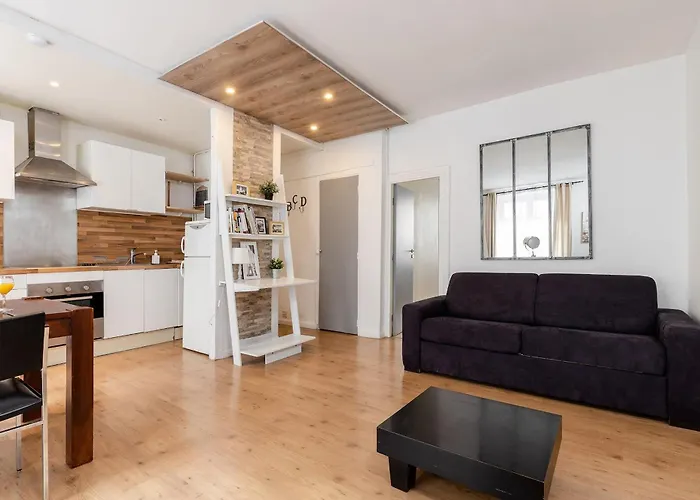 Eiffel Tower & Champ De Mars - Cityapartmentstay Appartement *